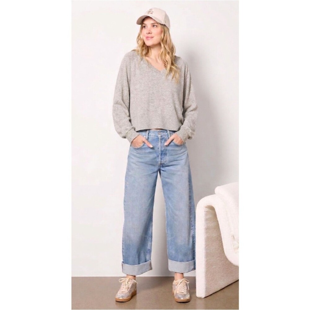 Evereve Loungewear Mac Pullover V Neck Plush Sweater Size M Gray